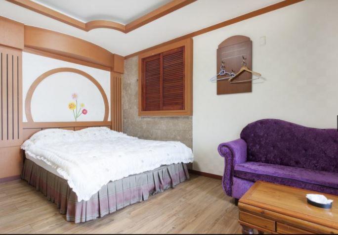Bali Motel Daejeon Extérieur photo