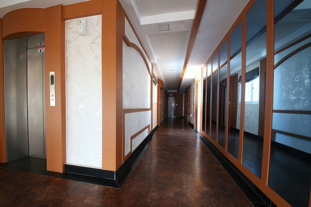 Bali Motel Daejeon Extérieur photo