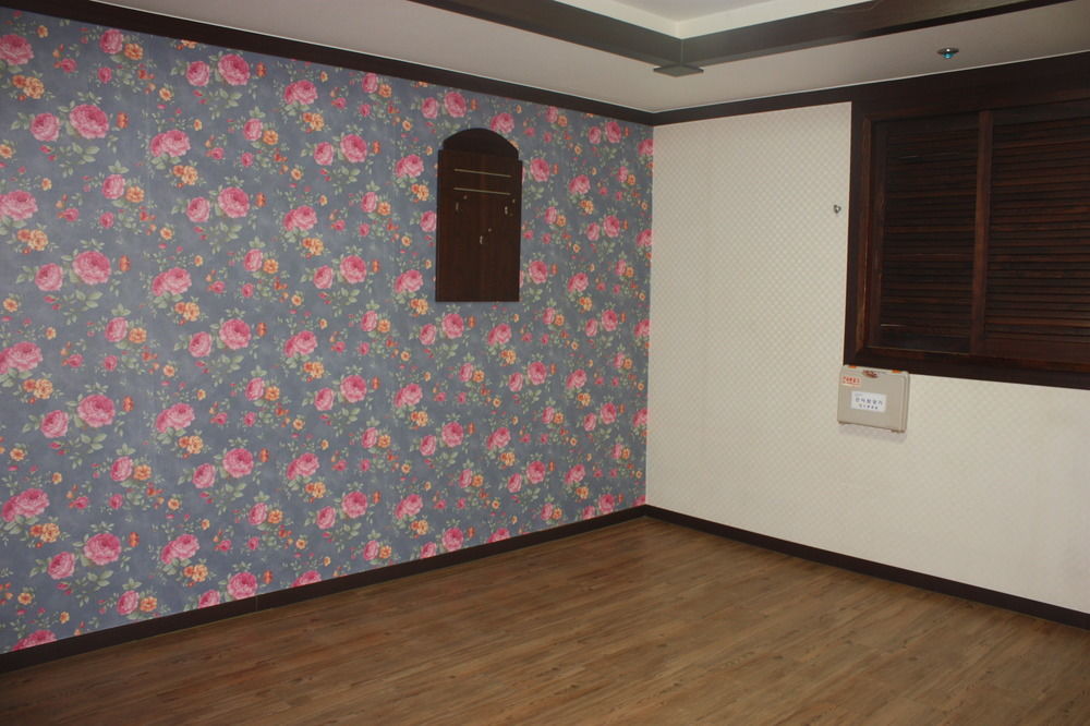 Bali Motel Daejeon Extérieur photo